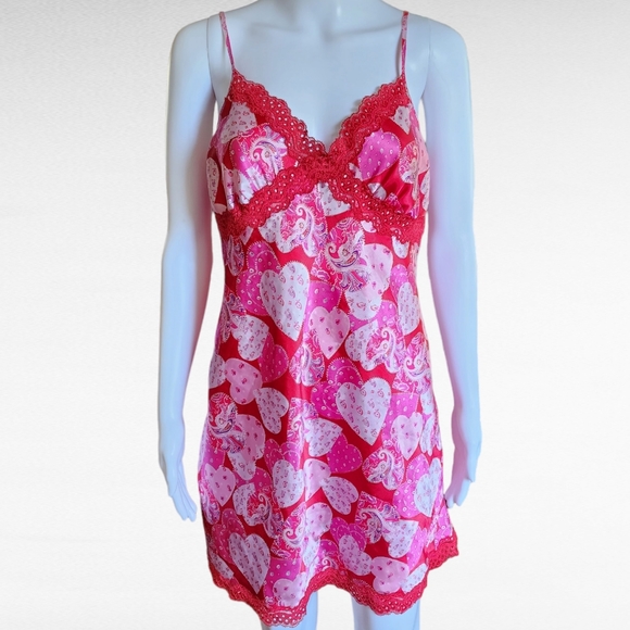Jaclyn Smith Other - Jaclyn Smith Pink Red Heart Pattern Lace Trim Chemise Size Medium